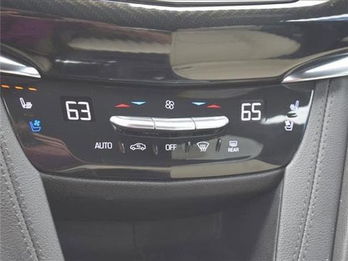 Used 2021 Cadillac XT6 Sport image 17