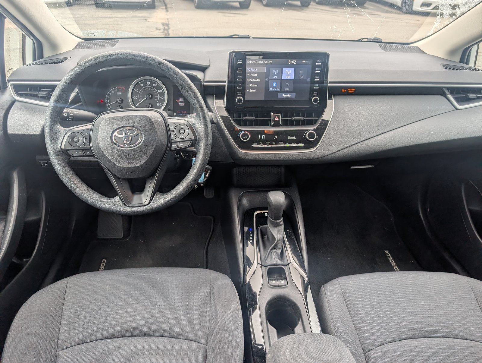 Used 2020 Toyota Corolla LE FWD image 15