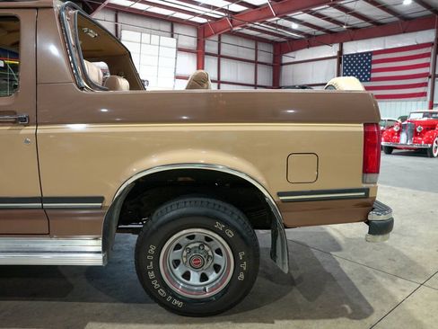 Used 1987 Ford Bronco AWD/4WD image 5