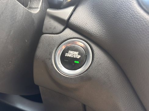 Used 2022 Chevrolet Equinox LT FWD image 30