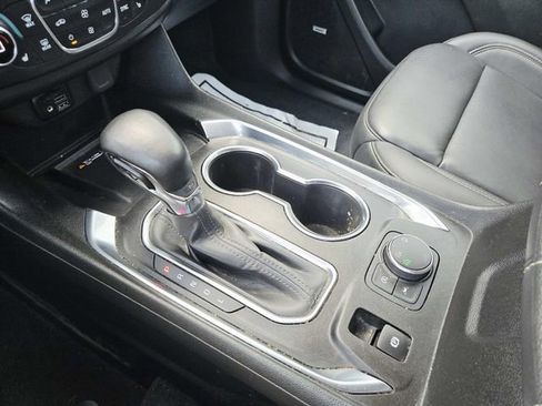 Certified 2023 Chevrolet Traverse LT w/ LT Premium Package image 29