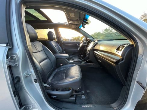 Used 2014 Kia Sorento SX w/ 3rd Row Package image 20