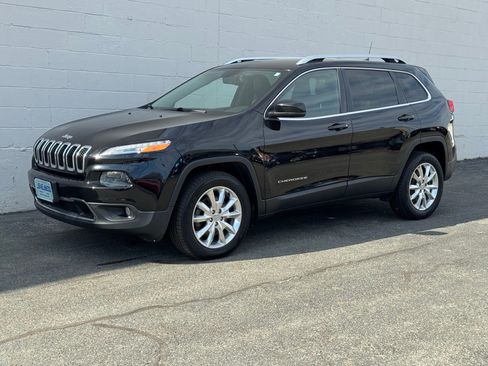 Used 2017 Jeep Cherokee Limited image 1