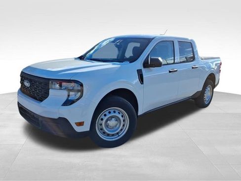 New 2025 Ford Maverick XL image 2