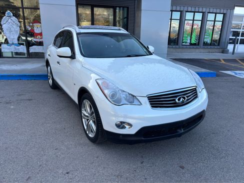 Used 2015 INFINITI QX50 Journey w/ Premium Package image 2