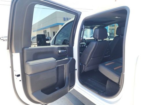 Used 2022 GMC Sierra 2500 AT4 w/ AT4 Preferred Package image 32