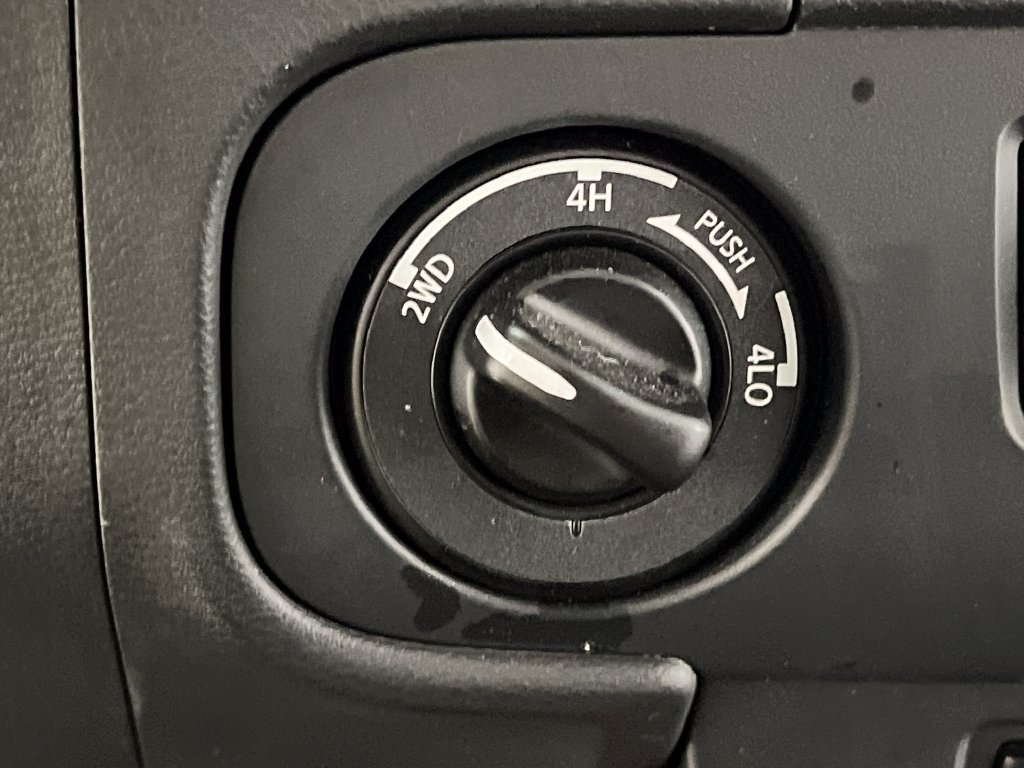 Used 2026 Nissan Frontier PRO-4X AWD/4WD image 53