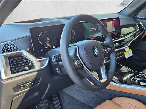 Used 2026 BMW X5 sDrive40i w/ Climate Comfort Package image 3