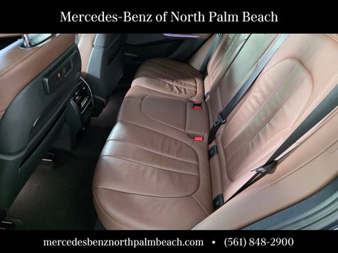 Used 2019 BMW X5 xDrive40i w/ M Sport Package AWD/4WD image 16