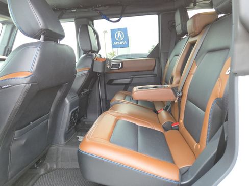 Used 2024 Ford Bronco Outer Banks AWD/4WD image 22