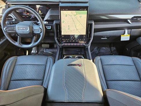 Used 2025 GMC Yukon AT4 AWD/4WD image 17
