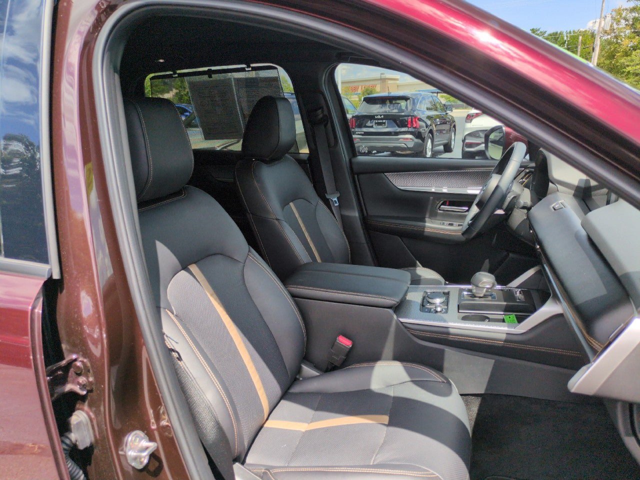 Used 2024 MAZDA CX-90 Plug-In Hybrid w/ Premium Plus AWD/4WD image 29