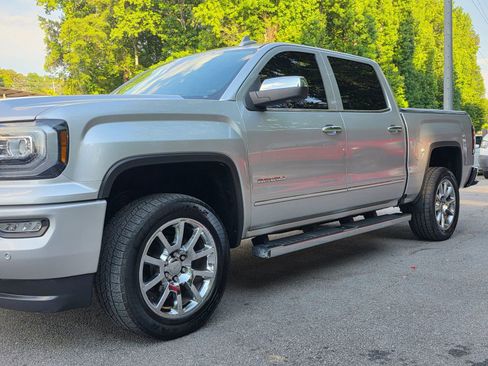 Used 2018 GMC Sierra 1500 Denali AWD/4WD image 3