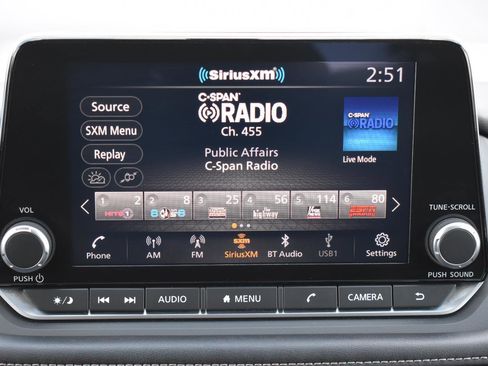 Used 2025 Nissan Rogue SV AWD/4WD image 27
