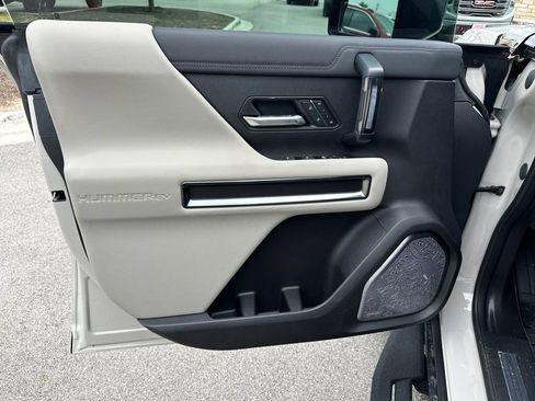 New 2026 GMC Hummer EV SUV AWD/4WD image 16