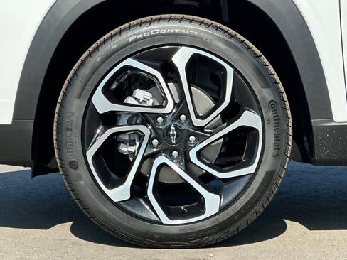 New 2026 Chevrolet Trax RS FWD image 25