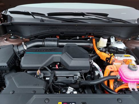 Used 2025 Hyundai Santa Fe Limited image 36