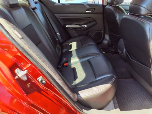 Used 2021 Nissan Altima 2.5 SR FWD image 14