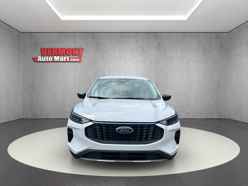 Used 2025 Ford Escape Active AWD/4WD image 2