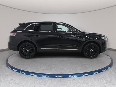 Used 2023 Lincoln Nautilus Reserve w/ Equipment Group 201A image 4