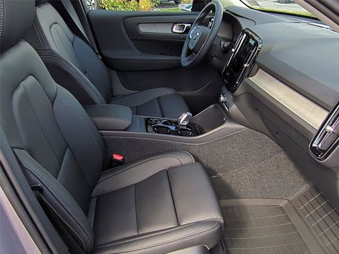 New 2026 Volvo XC40 B5 Plus w/ Protection Package Premier image 20