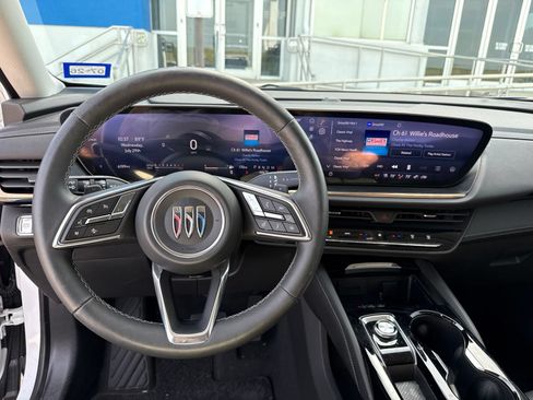 Used 2024 Buick Envision Avenir AWD/4WD image 24