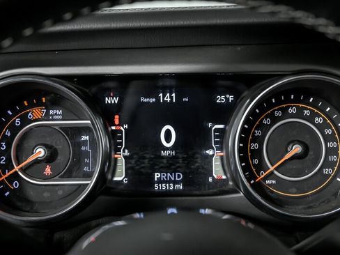 Used 2020 Jeep Wrangler Unlimited Sahara image 24