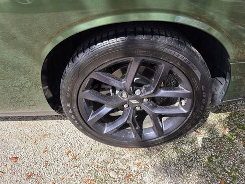 Used 2023 Dodge Challenger R/T w/ Plus Package image 5