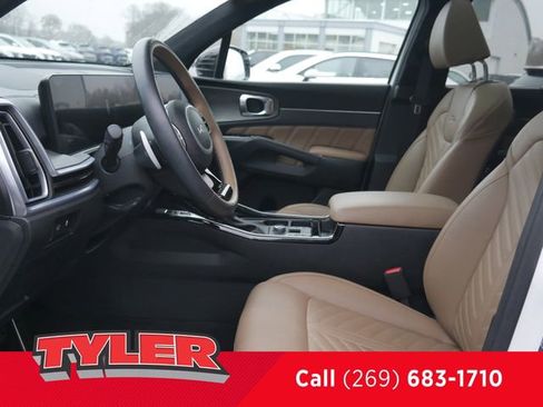 Used 2025 Kia Sorento SX Prestige w/ Olive Brown Leather Package image 39