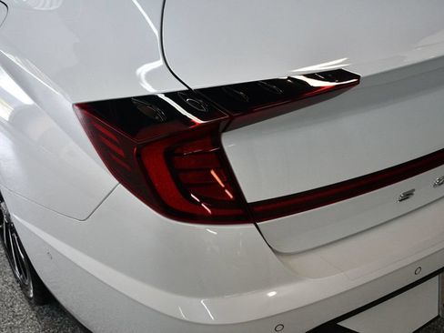 Used 2021 Hyundai Sonata Limited FWD image 14