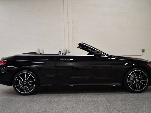 Used 2023 Mercedes-Benz C 300 4MATIC Cabriolet image 4