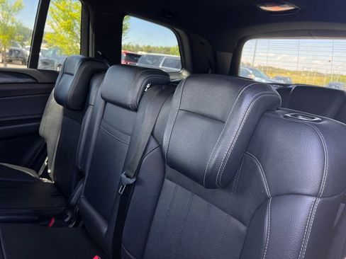 Used 2019 Mercedes-Benz GLS 450 4MATIC image 17