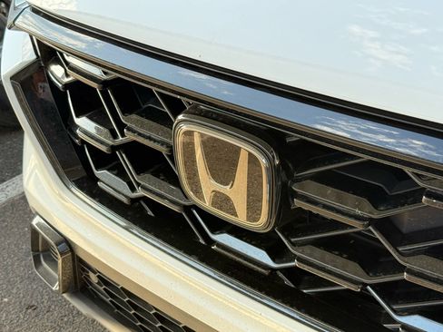 Used 2025 Honda CR-V Sport-L image 8