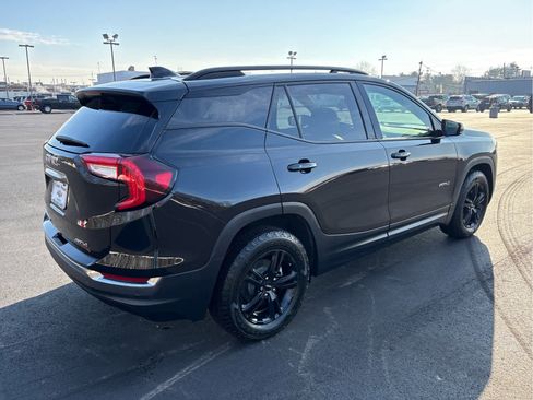 Used 2022 GMC Terrain AT4 w/ Infotainment Package II image 9