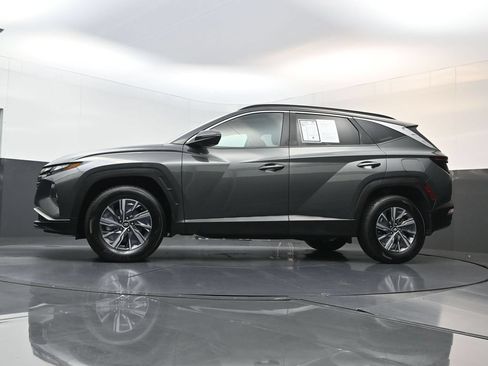 Used 2022 Hyundai Tucson Blue w/ Cargo Package AWD/4WD image 27