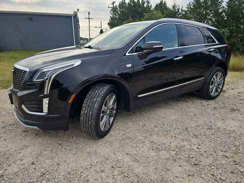 Used 2025 Cadillac XT5 Premium Luxury FWD image 8