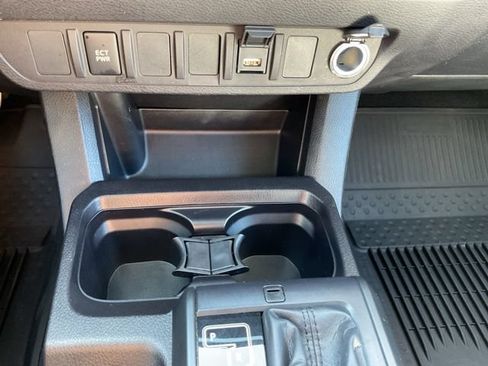Used 2022 Toyota Tacoma SR AWD/4WD image 30