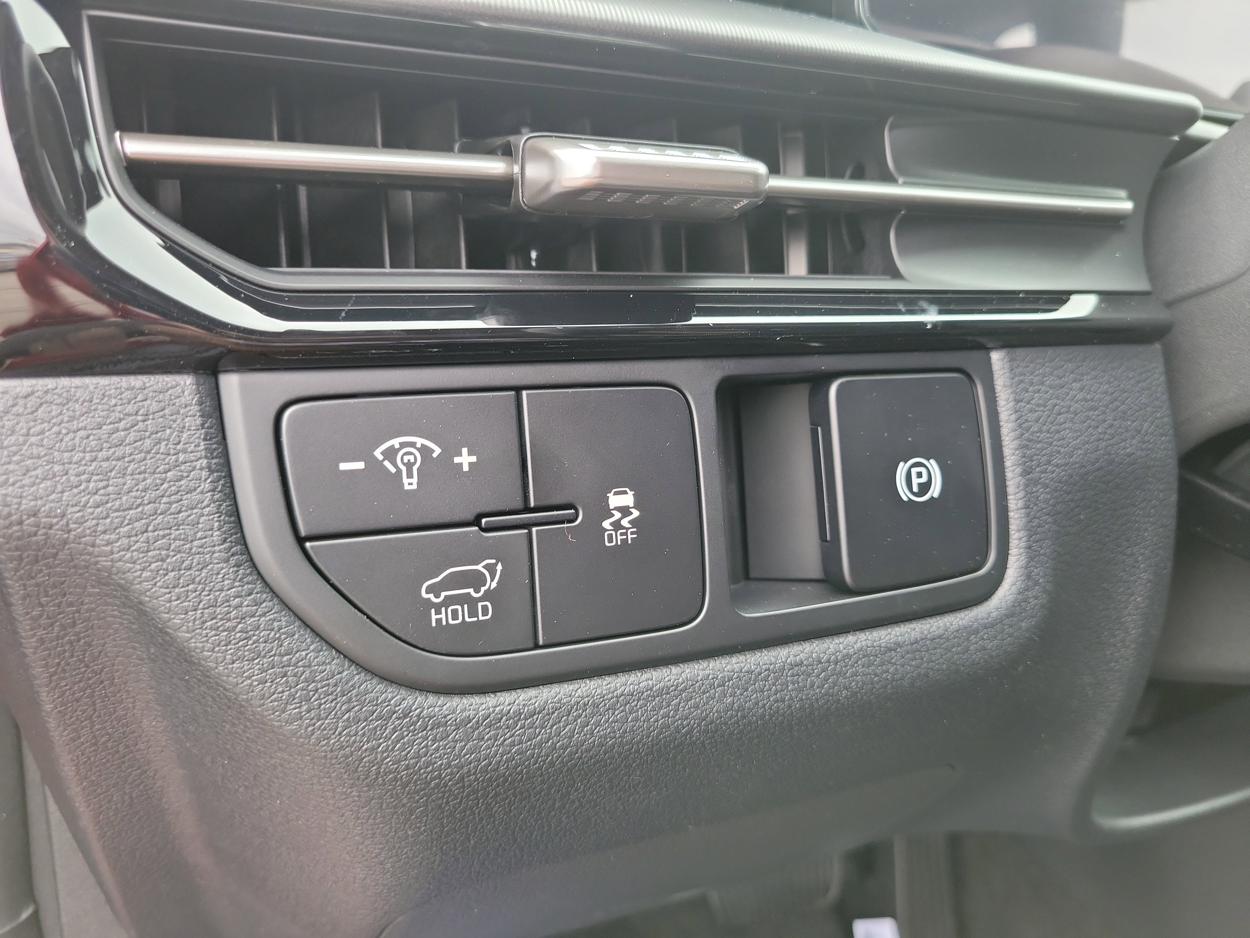 New 2026 Kia Sportage SX FWD image 23