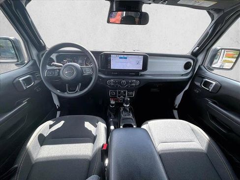 Used 2026 Jeep Wrangler Willys image 16