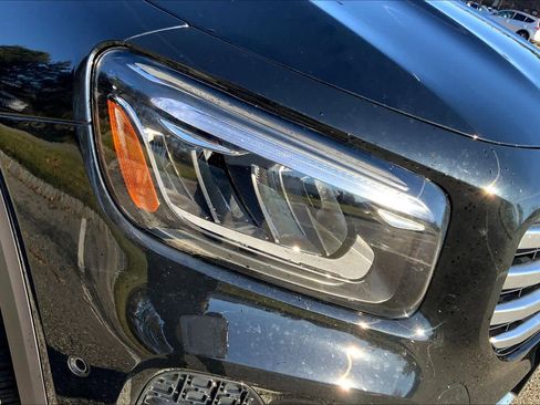 Used 2025 Mercedes-Benz GLB 250 4MATIC image 26