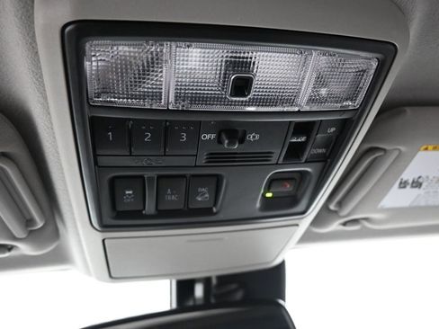 Used 2022 Toyota 4Runner Limited image 43