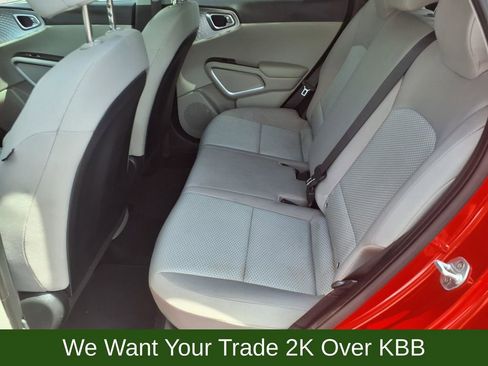 Used 2020 Kia Soul LX FWD image 14