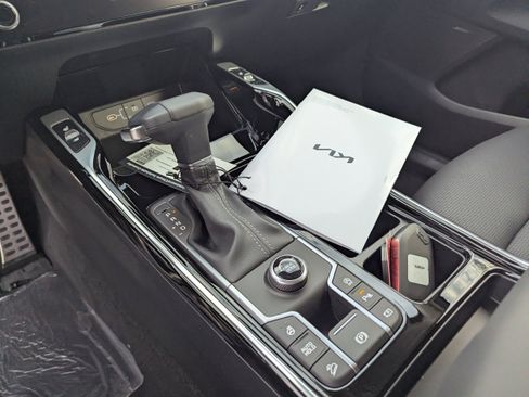New 2026 Kia Sorento SX FWD image 12