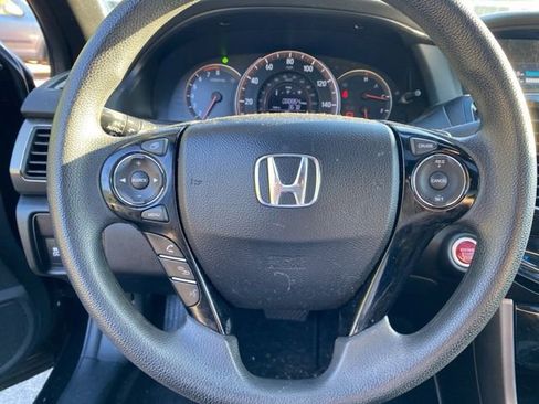 Used 2017 Honda Accord EX image 18