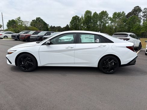 New 2026 Hyundai Elantra Sport FWD image 9