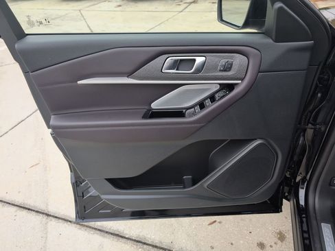 New 2026 Ford Explorer Platinum image 27