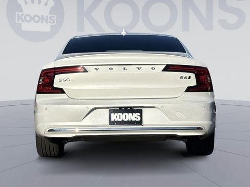 Used 2023 Volvo S90 B6 Ultimate image 5