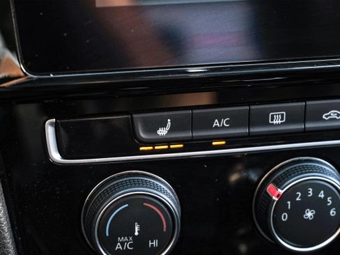 Used 2018 Volkswagen GTI SE w/ SE Leather Package image 27