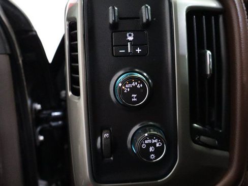 Used 2018 Chevrolet Silverado 1500 High Country AWD/4WD image 32