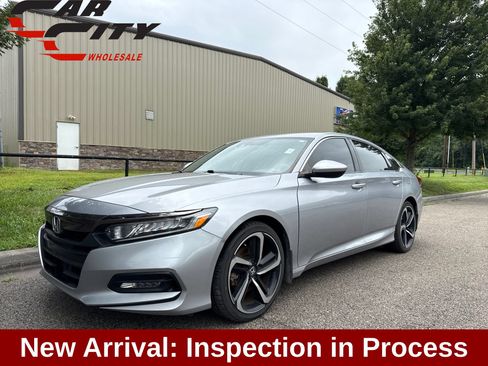 Used 2018 Honda Accord Sport image 1